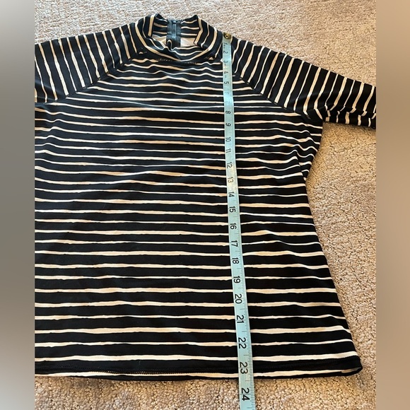 Garnet Hill Signature Rashguard, Black/White Striped, Mock Neck, Long Sleeve, M - Picture 8 of 15